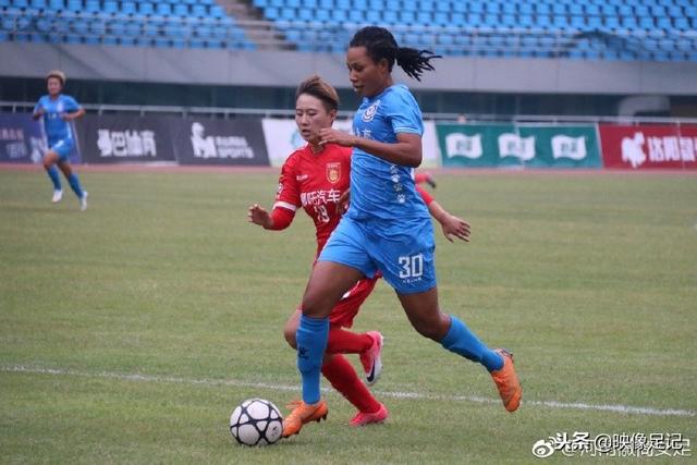 前曼联助教范尼出任莱斯特城主帅，合同至2027年